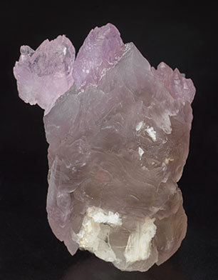 Quartz (variety rose quartz) on Quartz (variety smoky). Rear