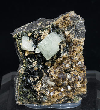 Wardite with Siderite, Lazulite and Quartz. 