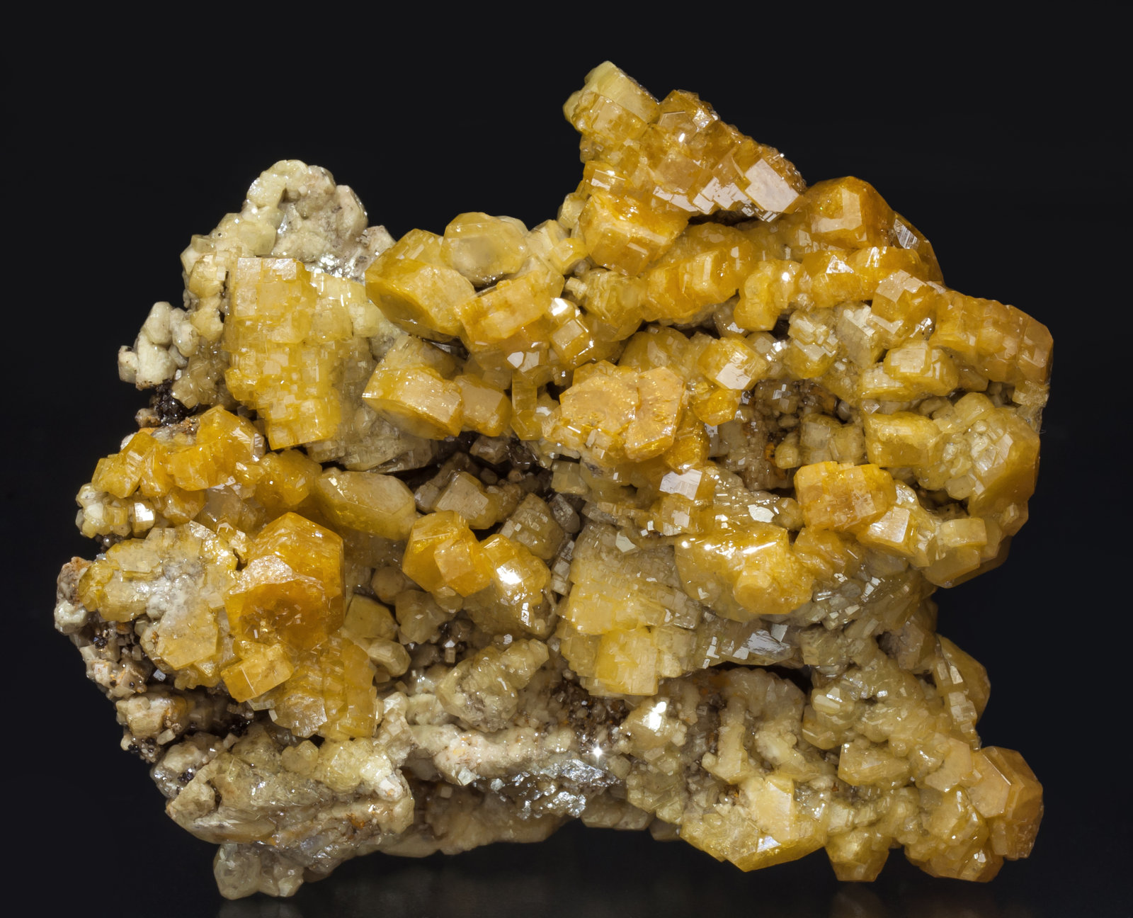 specimens/s_imagesAD4/Mimetite-TA87AD4f.jpg