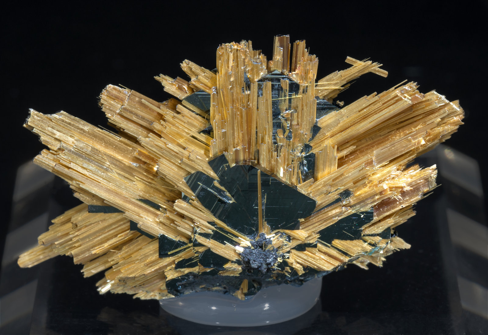 specimens/s_imagesAD4/Rutile-GB52AD4f.jpg