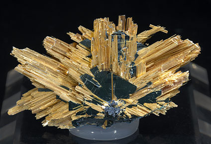 Rutile with Hematite.