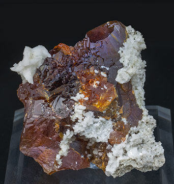 Sphalerite with Dolomite. Front