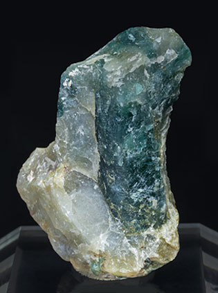 Grandidierite with Quartz and Feldspar. Side