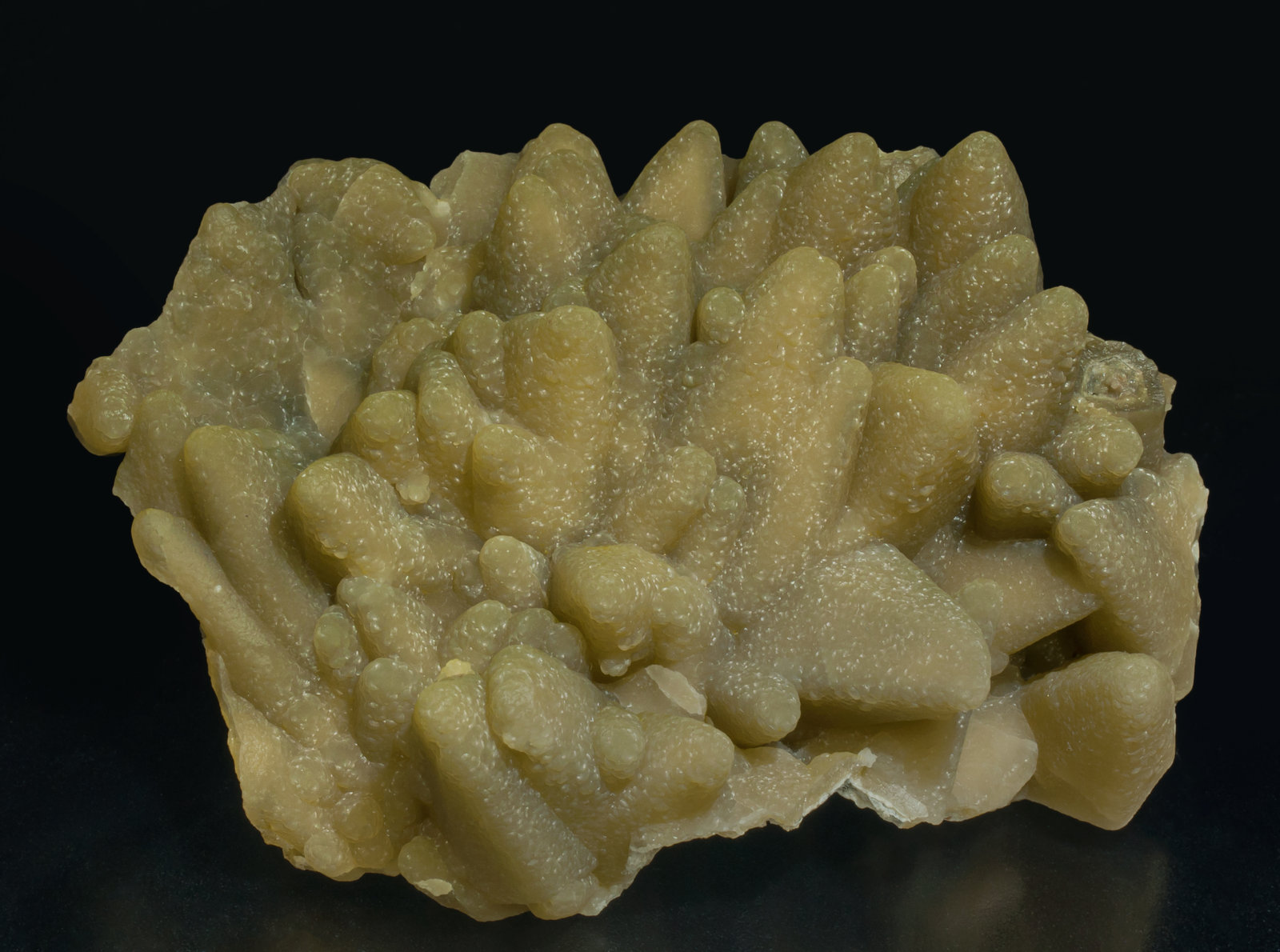 specimens/s_imagesAD5/Smithsonite-TC89AD5f.jpg