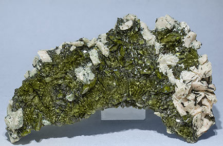 Titanite on Rutile after Ilmenite and with Microcline. Front