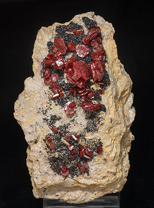 Vanadinite with Mottramite. 