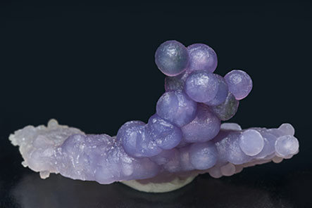 Quartz (variety chalcedony). Rear