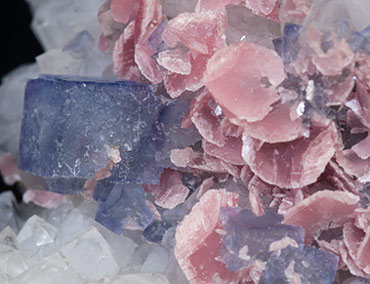 Rhodochrosite with Fluorite and Quartz. 