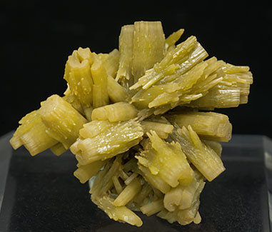 Pyromorphite. Front