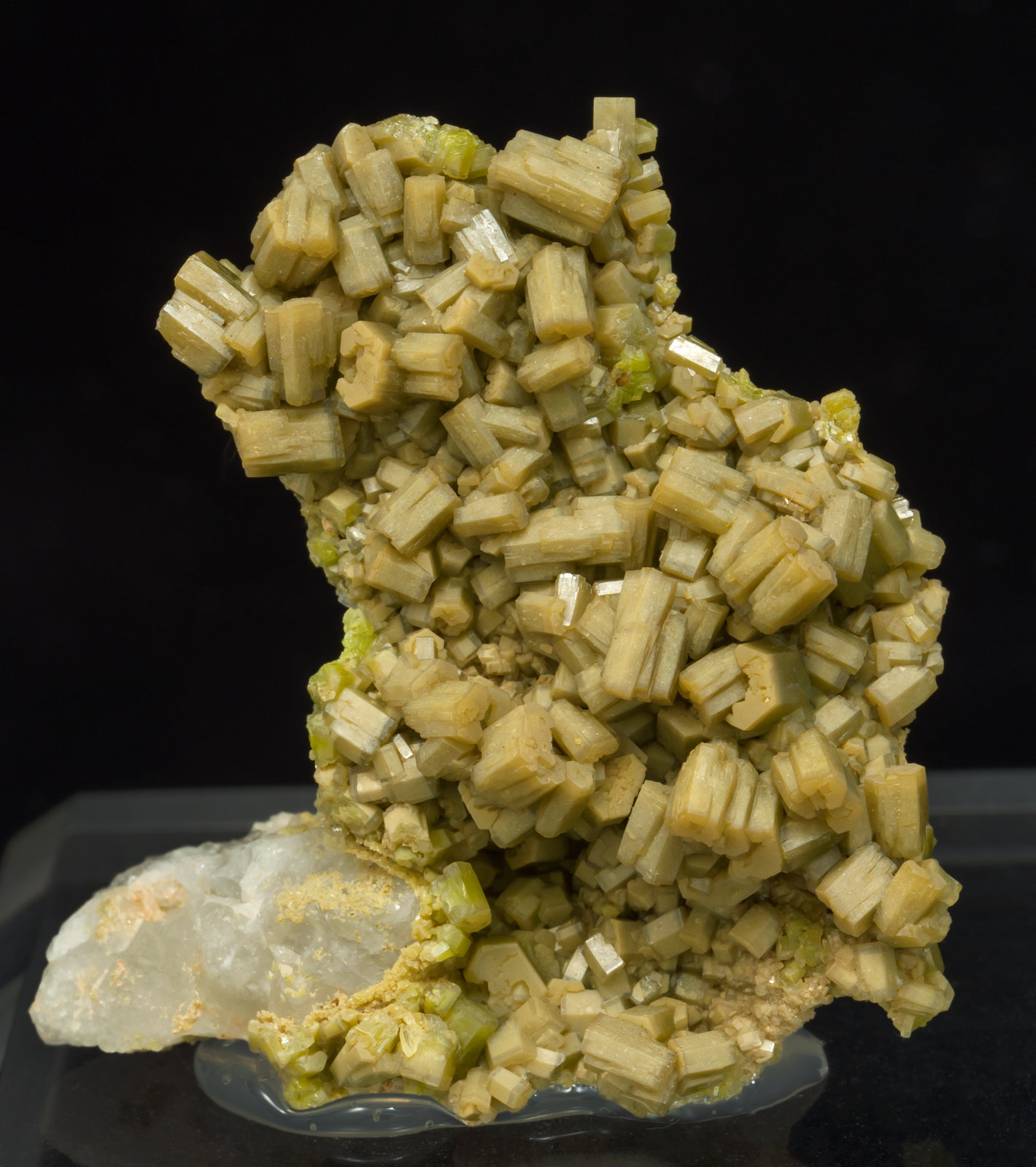 specimens/s_imagesAE3/Pyromorphite-NM16AE3f.jpg