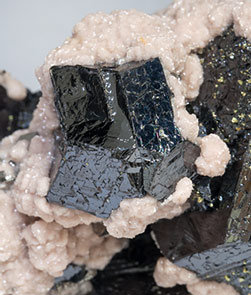 Sphalerite with Rhodochrosite, Pyrite, Galena and Arsenopyrite. 