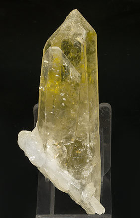 Quartz (variety citrine).