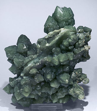 Quartz (variety prase). Front