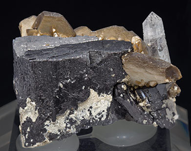 Siderite with Ferberite and Quartz.