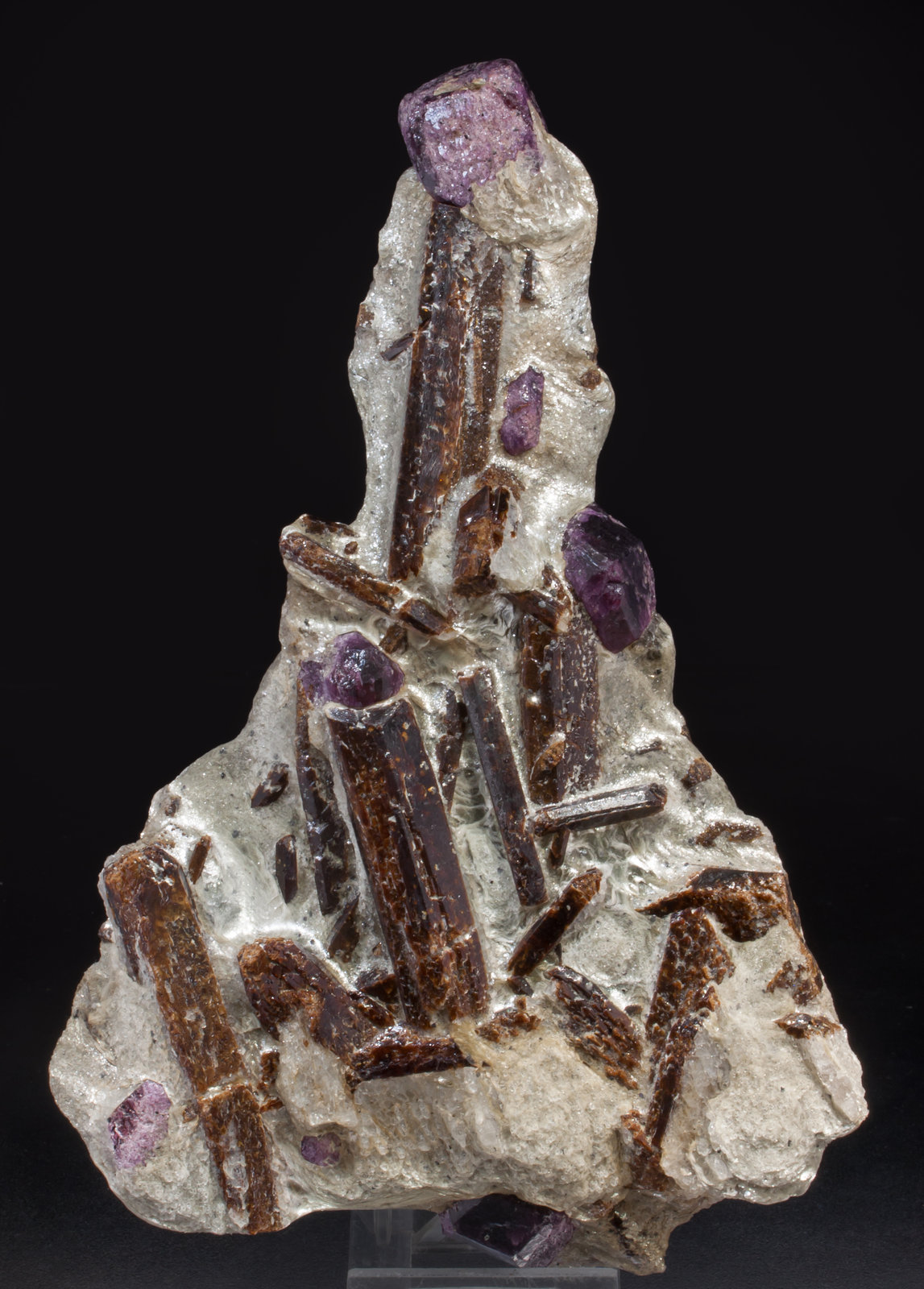 specimens/s_imagesAE6/Staurolite-MX53AE6f.jpg
