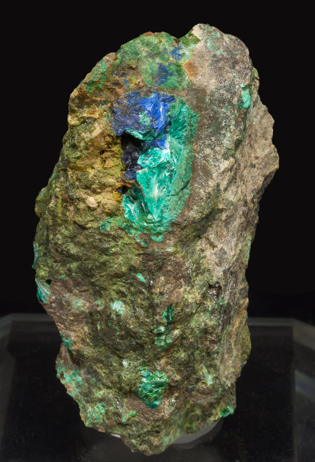 specimens/s_imagesAE6/Tyrolite-RA26AE6f.jpg