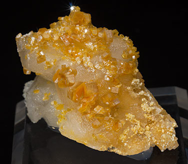 Mimetite with Calcite. Front