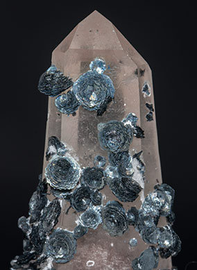 Quartz with Hematite (variety iron rose). 