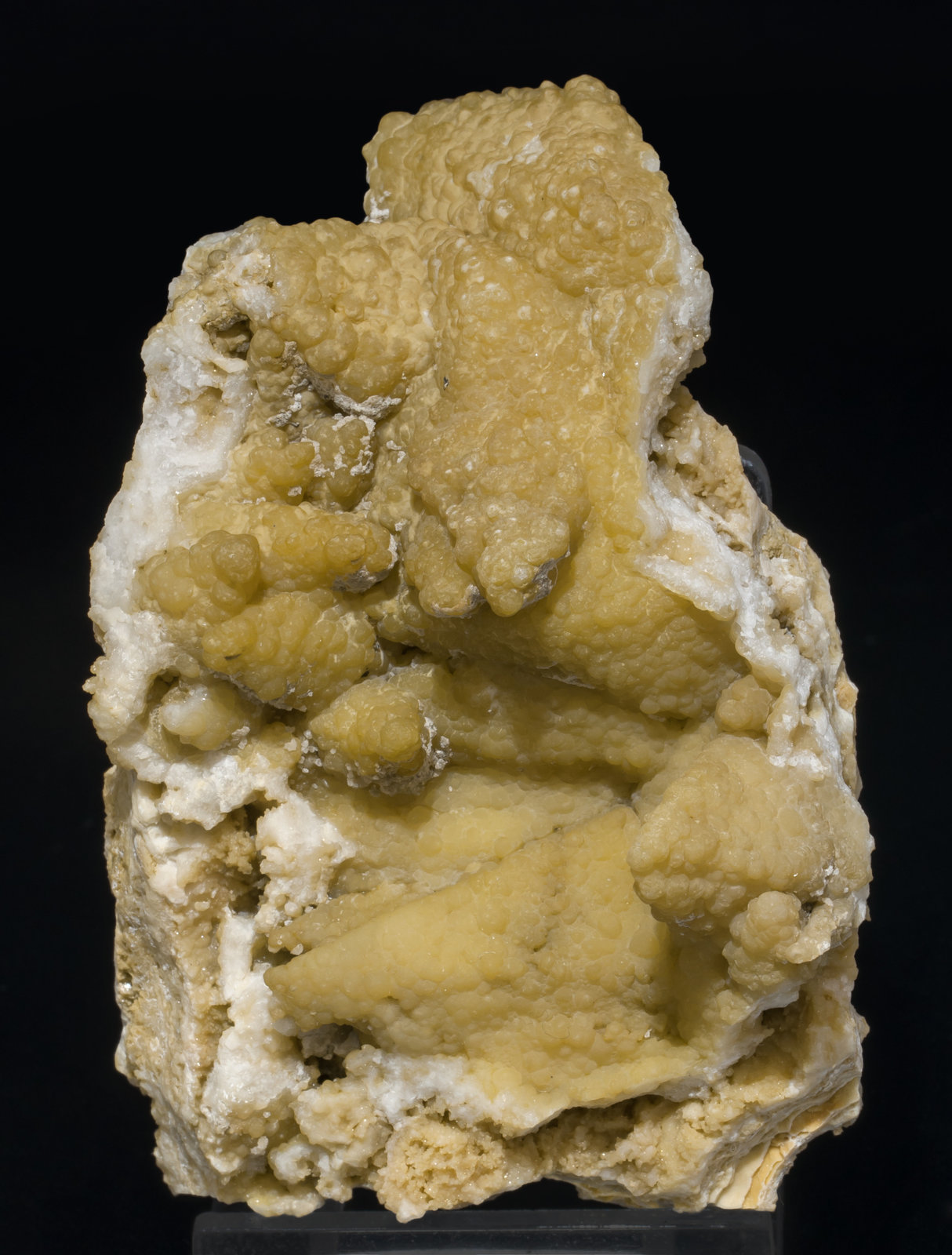 specimens/s_imagesAE8/Smithsonite-NV86AE8s.jpg