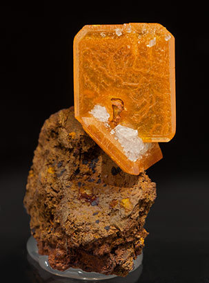 Wulfenite with Calcite.