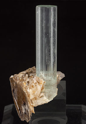 Beryl (variety aquamarine) with Muscovite and Quartz.