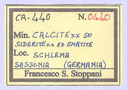 Calcita con Siderita, Dolomita y Hematites