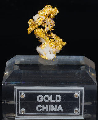 Gold with Quartz. Front