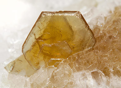 Hydroxylbstnasite-(Ce) with Calcite. 