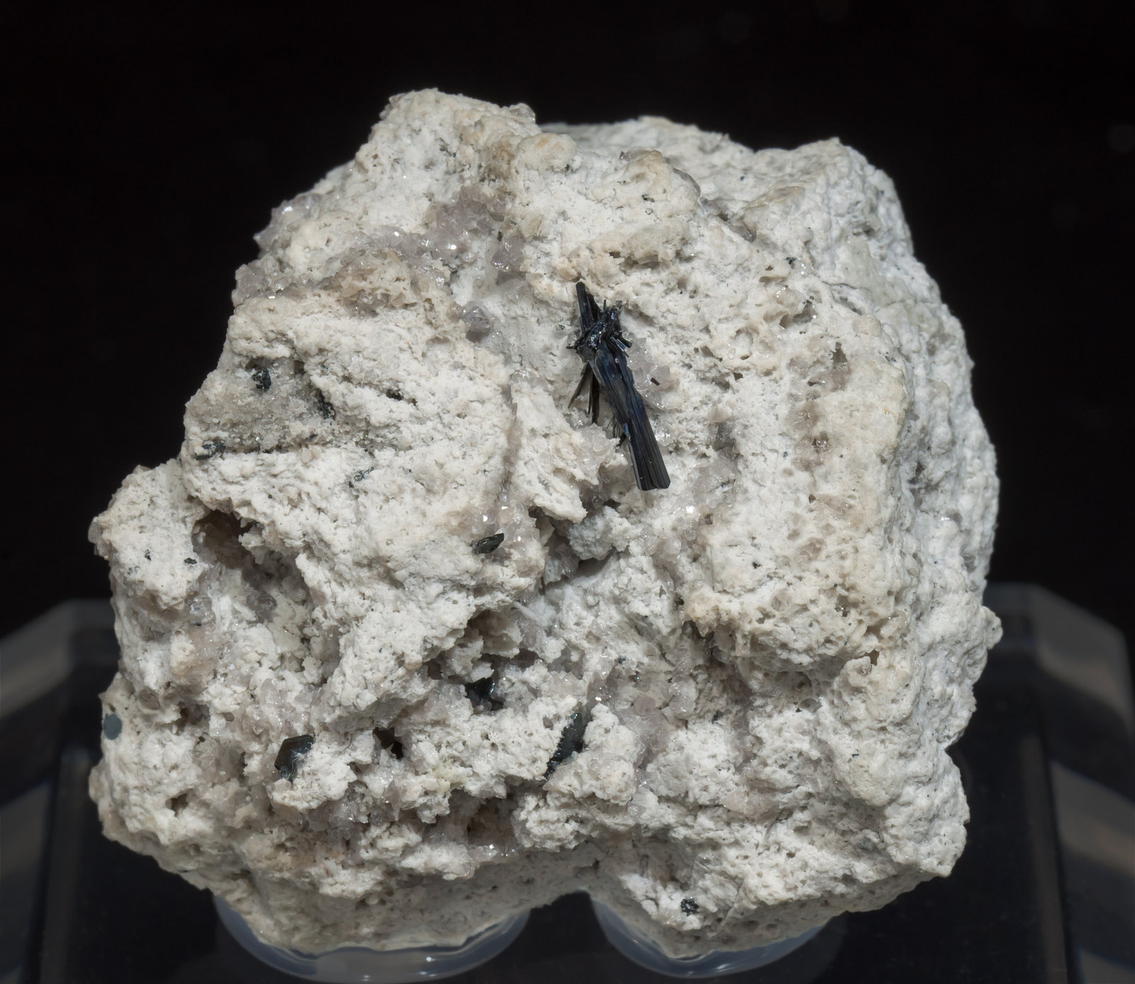 specimens/s_imagesAF2/Pseudobrookite-MA13AF2f.jpg