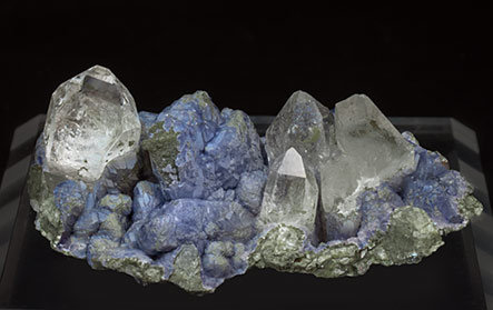 Fluorite on Topaz and Arsenopyrite with Quartz . Front