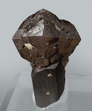 Cassiterite on Ferberite.