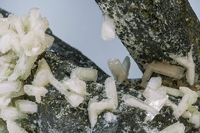 Epidote with Stilbite-Ca. 