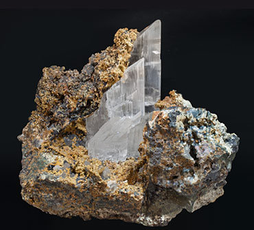 Gypsum with Siderite and Quartz (variety chalcedony).