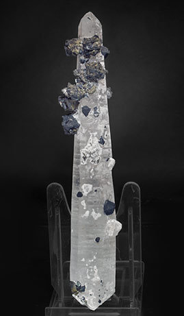 Quartz with Sphalerite and Chalcopyrite.