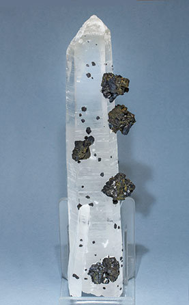 Quartz with Sphalerite and Chalcopyrite.