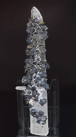 Quartz with Sphalerite and Chalcopyrite. Front