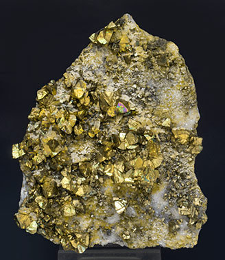 Chalcopyrite with Siderite and Quartz.