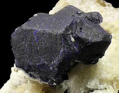 Lazurite with Calcite and Escapolite (Group). 