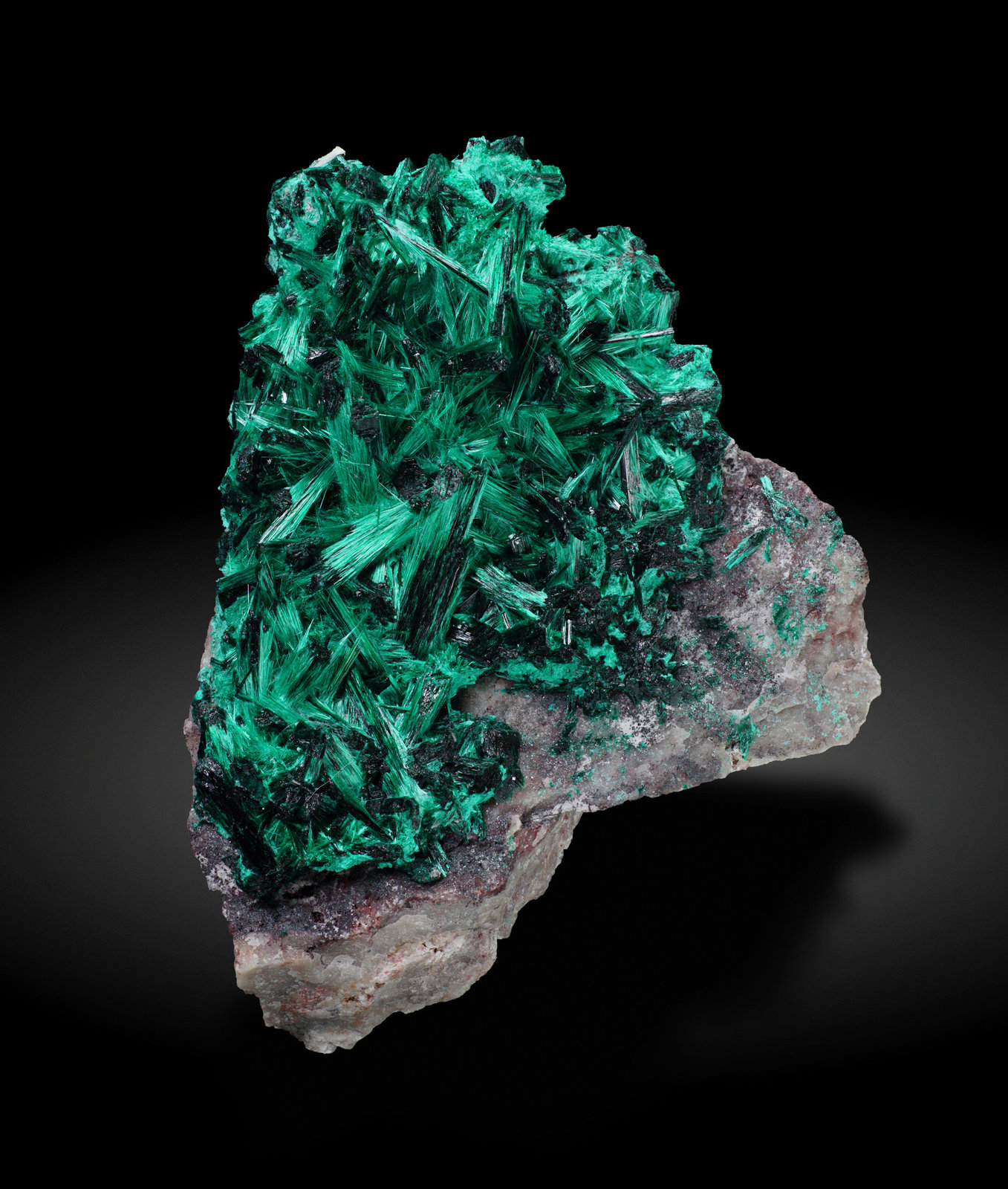 specimens/s_imagesAG2/Brochantite-TA70AG2_03270_f.jpg