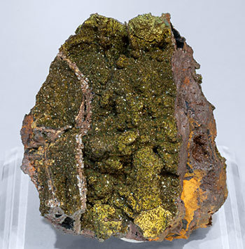 Corkite on Plumbogummite.