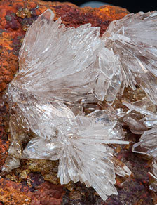 Hemimorphite with Adamite. 