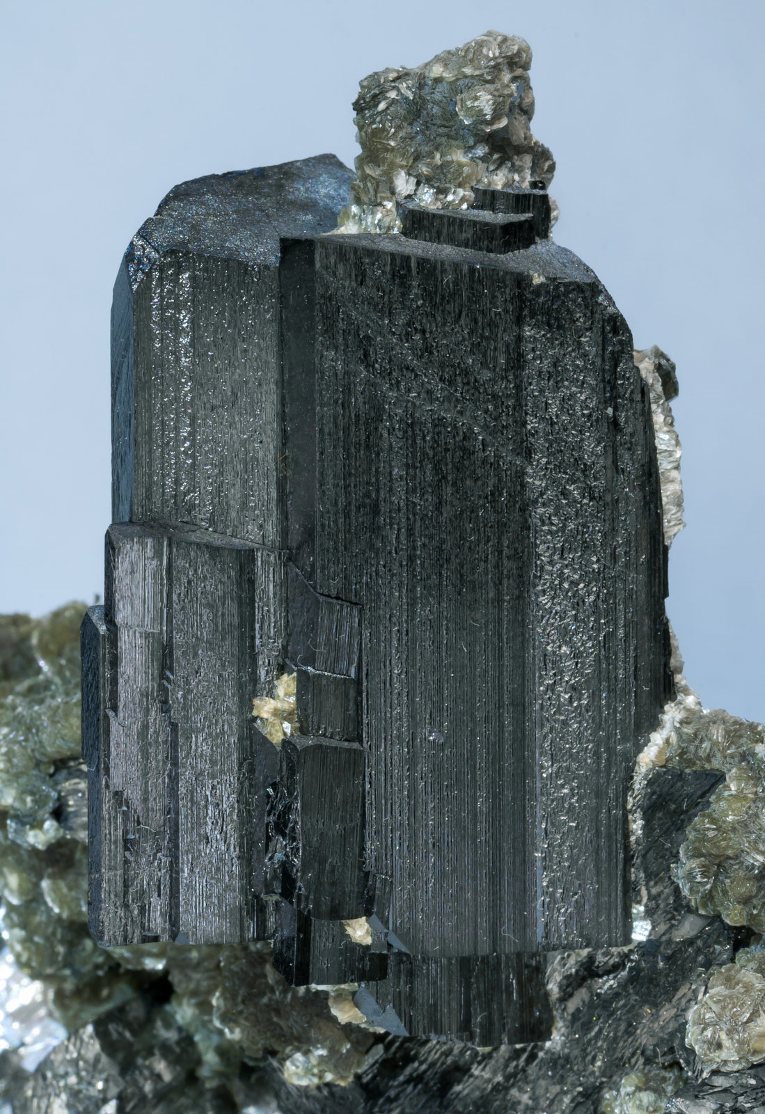 specimens/s_imagesAG4/Ferberite-MJ94AG4d1.jpg