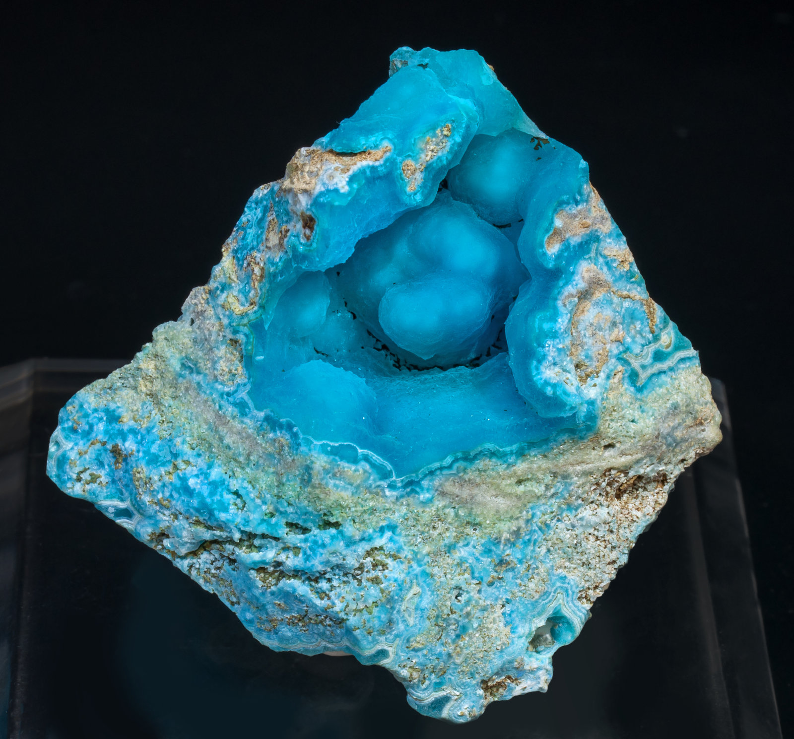 specimens/s_imagesAG4/Smithsonite-DX88AG4f.jpg