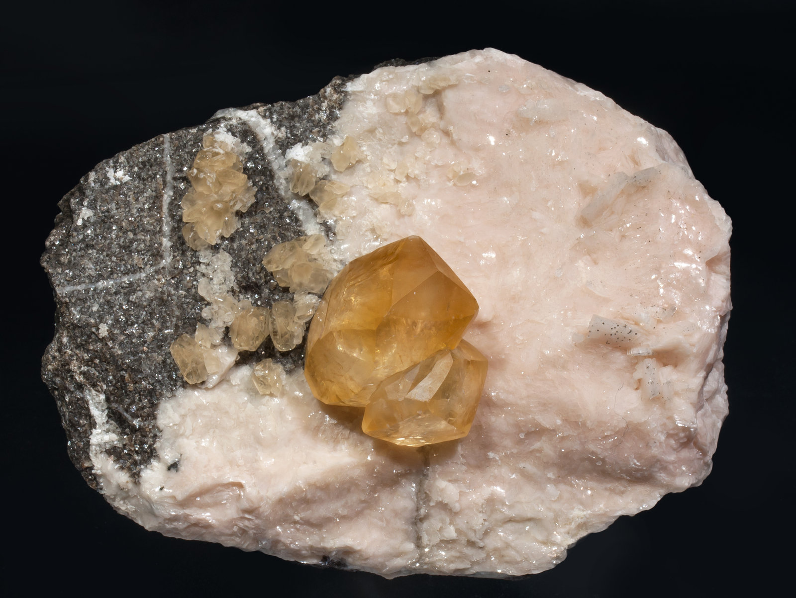 specimens/s_imagesAG7/Calcite-DX27AG7f.jpg