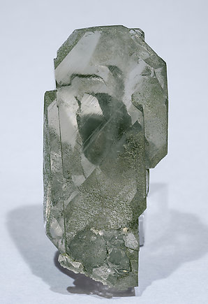 Quartz (variety faden) with Chlorite. Rear