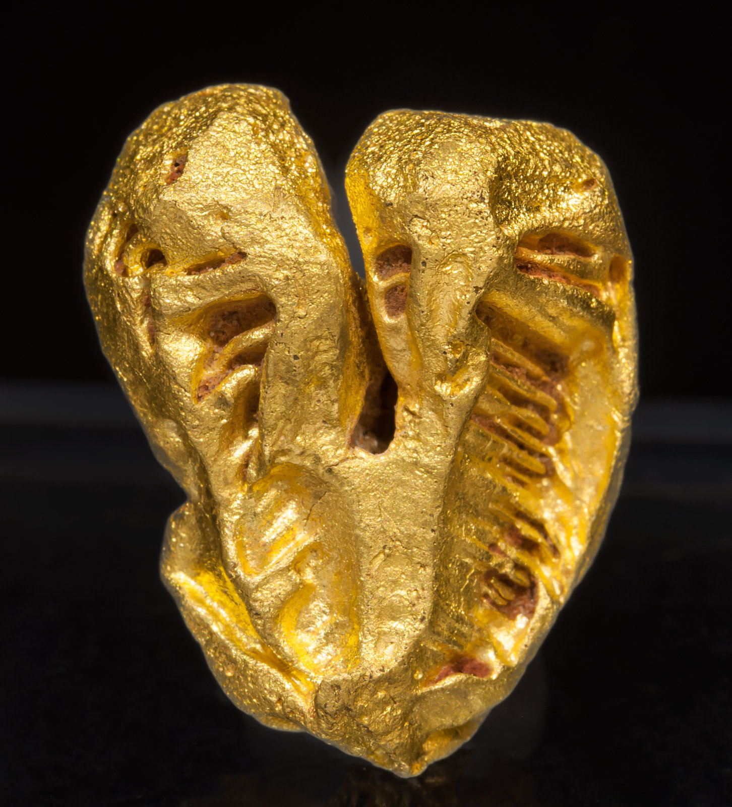 specimens/s_imagesAH0/Gold-TH28AH0f.jpg