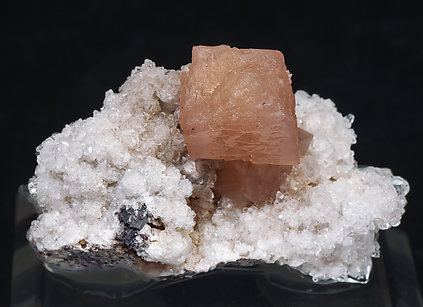 Olmiite with Calcite. neon light (day light)