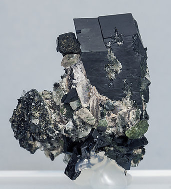 Augite with Quartz and Mica. Rear