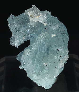 Beryl (variety aquamarine). Front