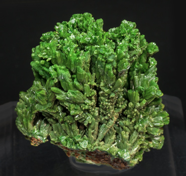 Pyromorphite. Front